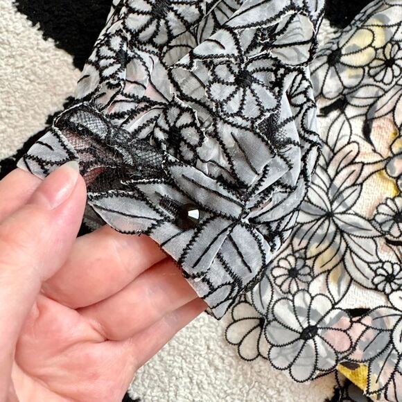 Badgley Mischka Floral Lace Long Sleeve Top 4 - Picture 6 of 6